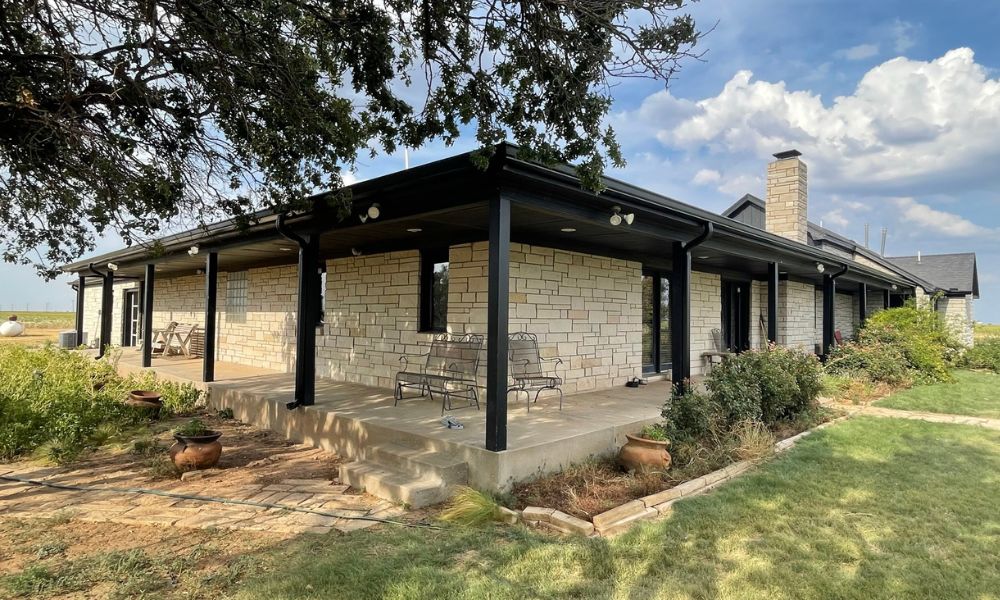 Seamless Gutters in Lubbock